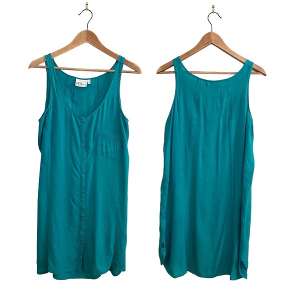 WEZC Green Beach Shirt Dress - Picture 1 of 12